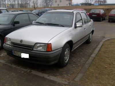 Opel Kadett 1,4 rok 1991